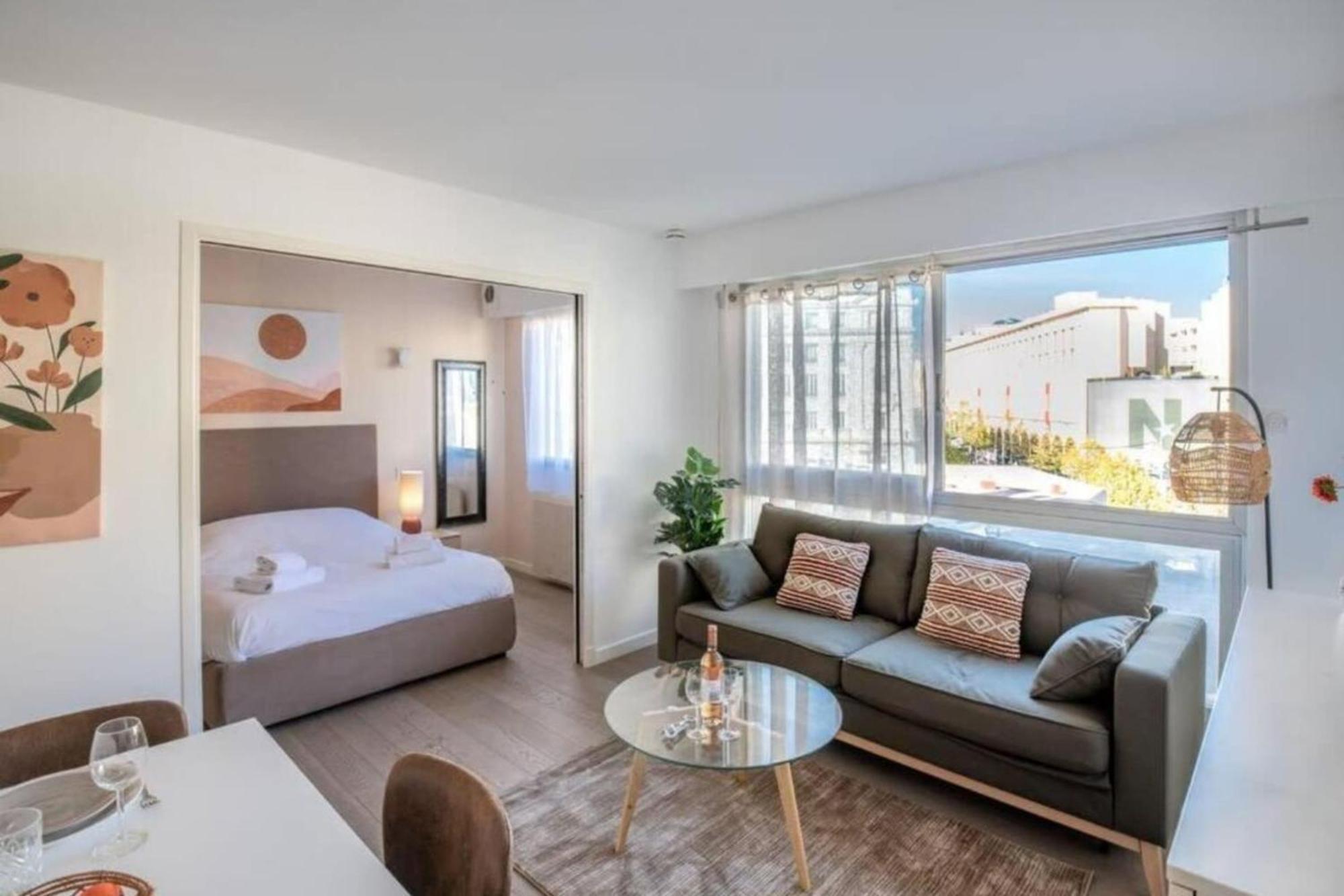 Joffre 2-4 - Bright 1 Bedroom Near Massena Appartamento *