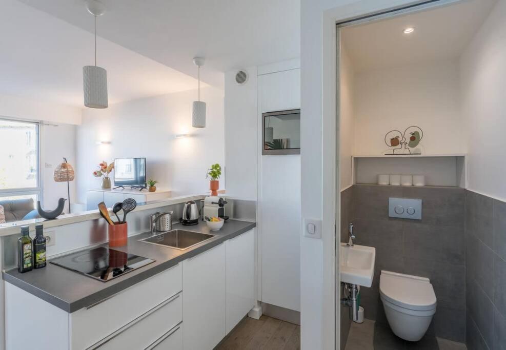 Joffre 2-4 - Bright 1 Bedroom Near Massena